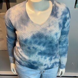 Knox Rose Women's Size L Long‎ Sleeve V-Neck Sweater Blue Tie Dye